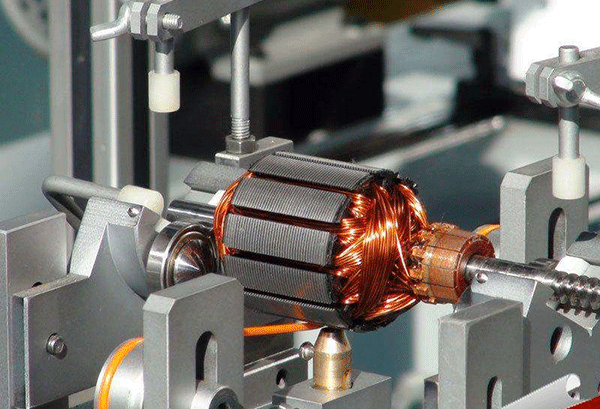 西安西瑪電機(jī)轉(zhuǎn)子動(dòng)平衡試驗(yàn)。